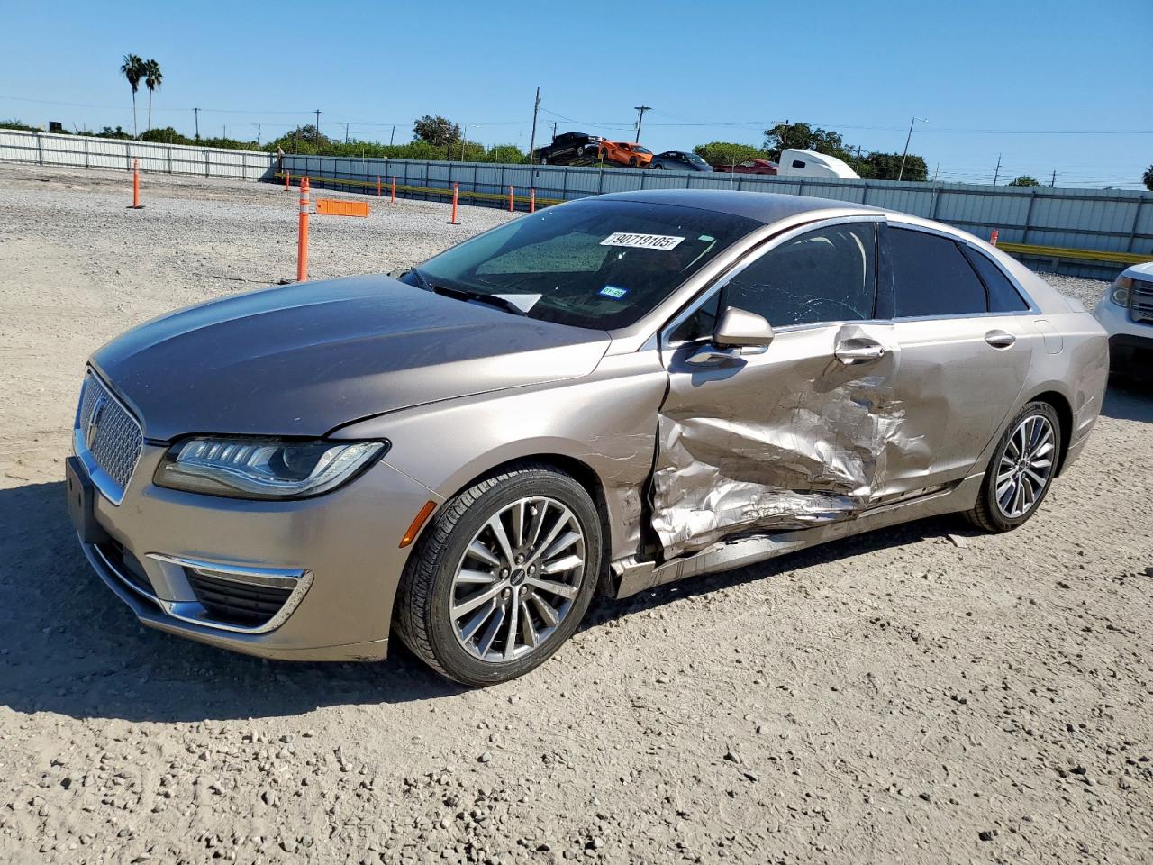 3LN6L5KU5KR619321 · 2019 LINCOLN MKZ