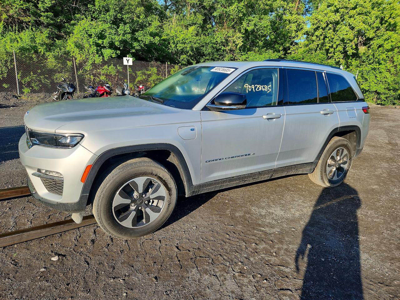 1C4RJYB67PC623581 · 2023 JEEP GRAND CHEROKEE