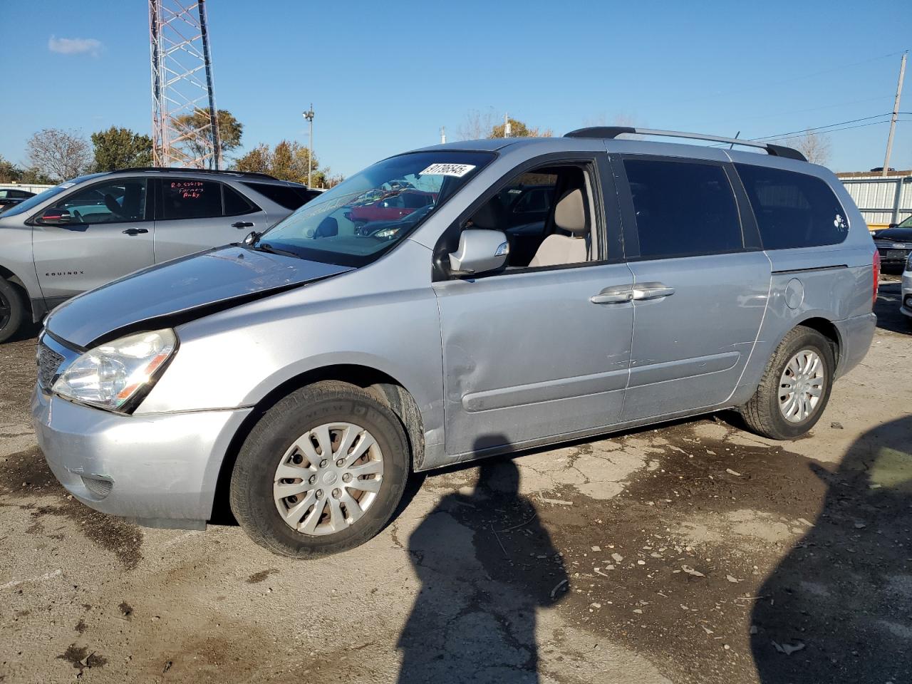 KNDMG4C76B6369829 · 2011 KIA SEDONA