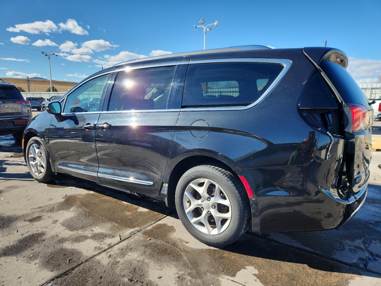 2C4RC1GG3LR157930 · 2020 CHRYSLER PACIFICA · 2/14
