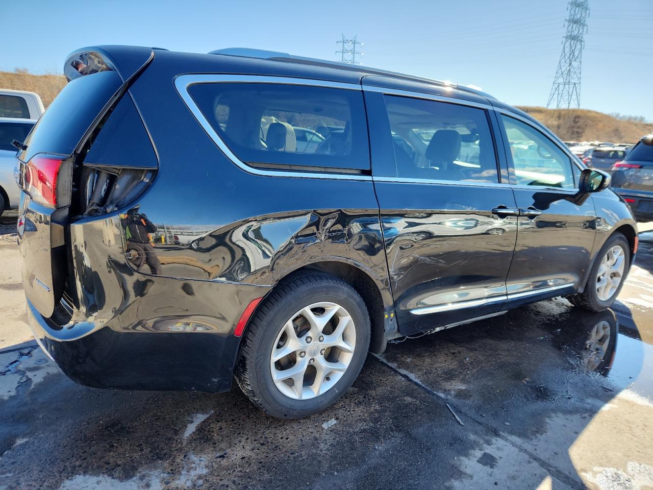 2C4RC1GG3LR157930 · 2020 CHRYSLER PACIFICA · 3/14