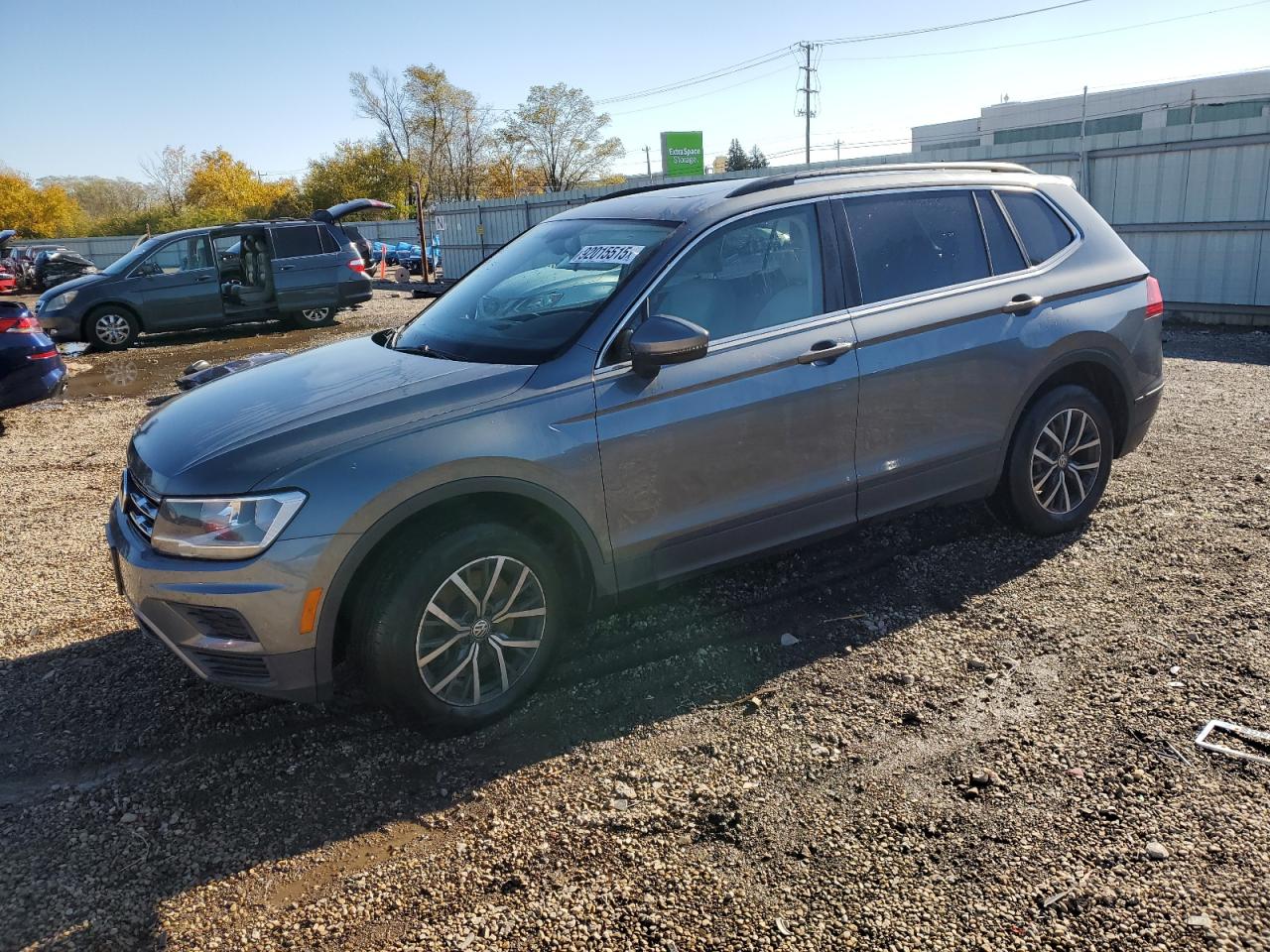 3VV2B7AX8KM109895 · 2019 VOLKSWAGEN TIGUAN