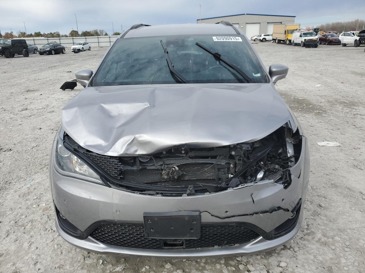 2C4RC1EG0JR197463 · 2018 CHRYSLER PACIFICA · 5/12