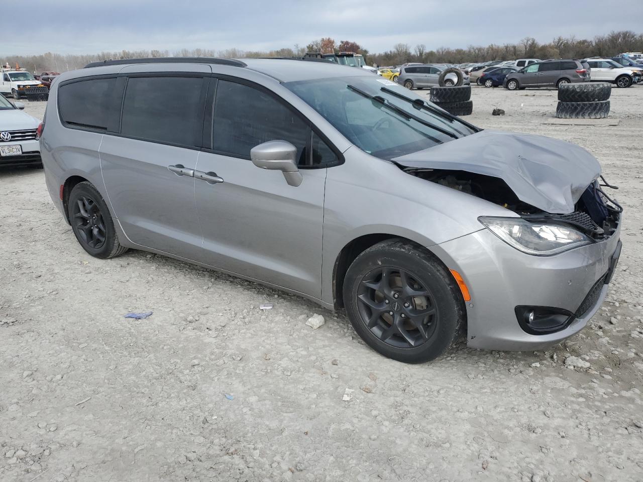 2C4RC1EG0JR197463 · 2018 CHRYSLER PACIFICA · 4/12