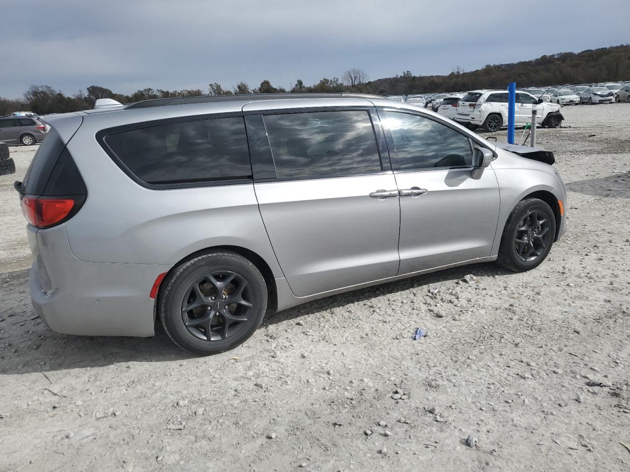 2C4RC1EG0JR197463 · 2018 CHRYSLER PACIFICA · 3/12
