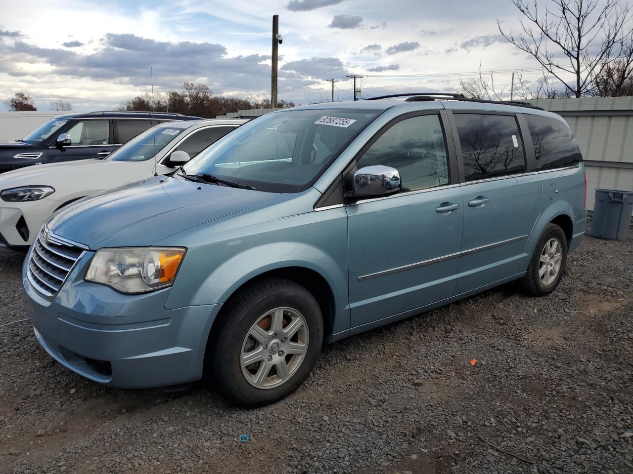 2A4RR8D17AR415803 · 2010 CHRYSLER TOWN & COUNTRY