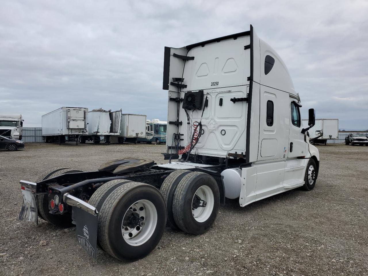 3AKJHHDR1MSMS6446 · 2021 FREIGHTLINER CASCADIA 126 · 4/10