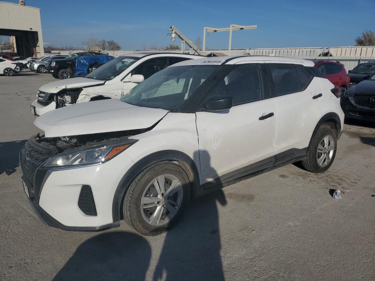 3N1CP5BV4NL526997 · 2022 NISSAN KICKS