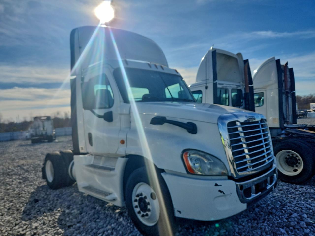 1FUBGEDV7ELFT4301 · 2014 FREIGHTLINER CASCADIA