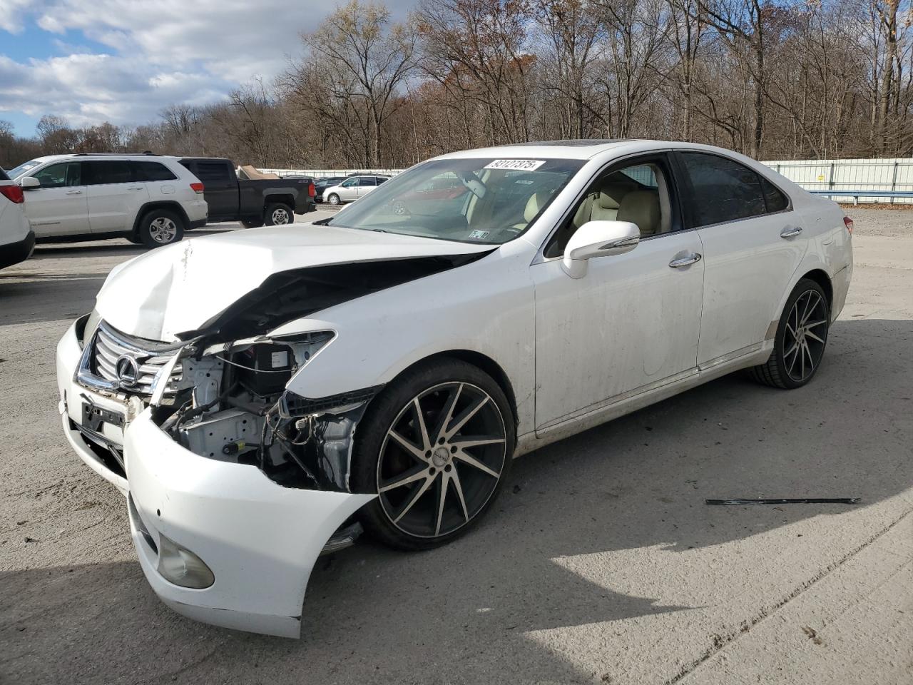 JTHBK1EG9B2438116 · 2011 LEXUS ES