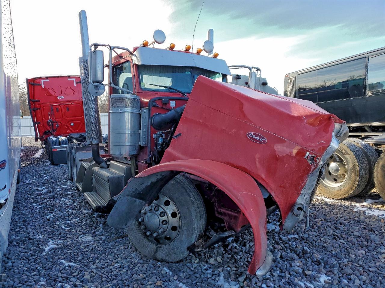 2022 PETERBILT 389