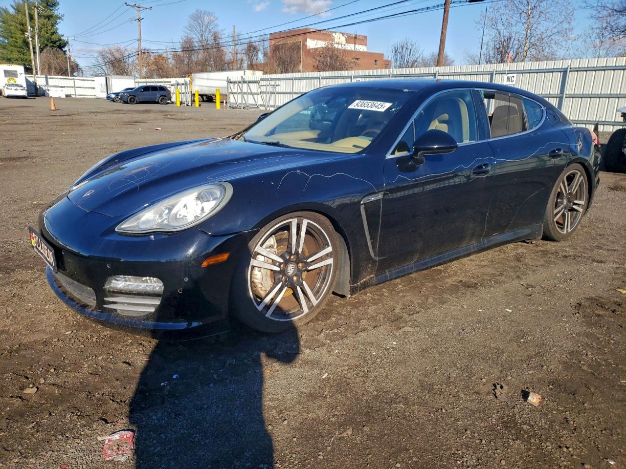 WP0AB2A76BL061439 · 2011 PORSCHE PANAMERA