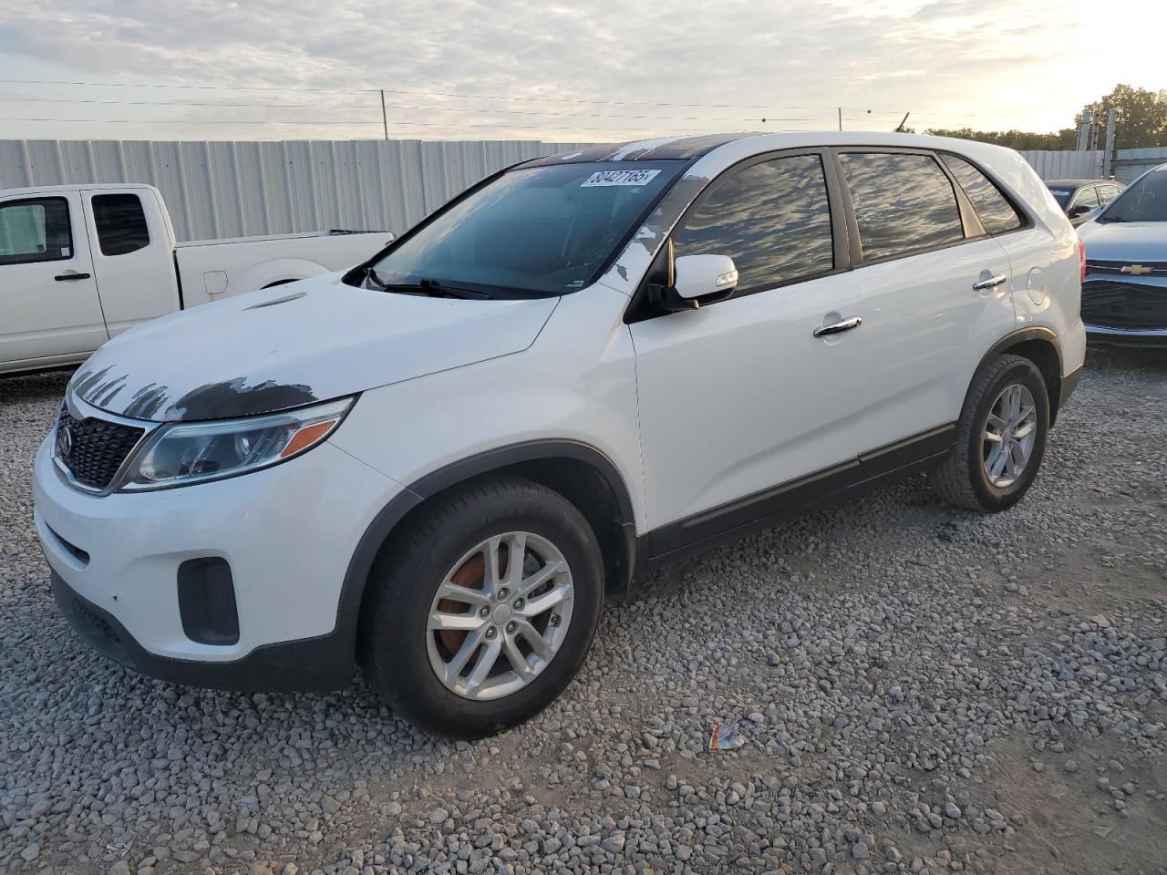5XYKT3A60FG635985 · 2015 KIA SORENTO