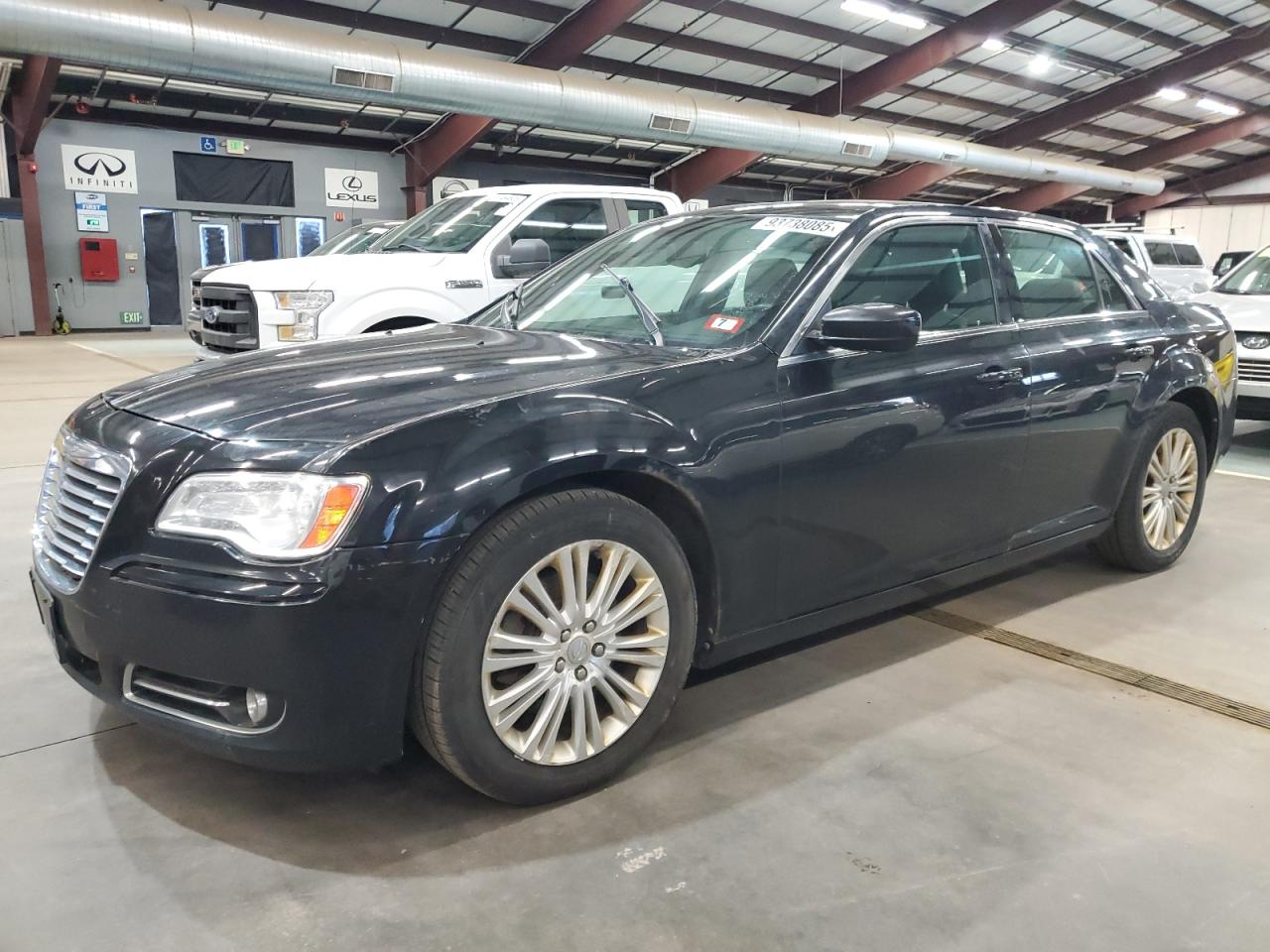 2C3CCARG6DH568589 · 2013 CHRYSLER 300