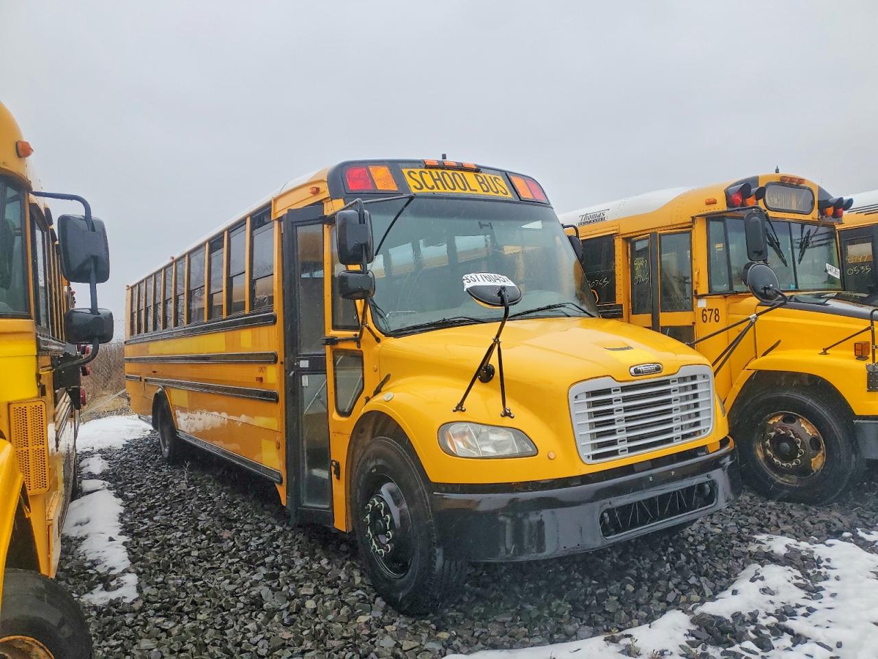 2011 FREIGLINER B2