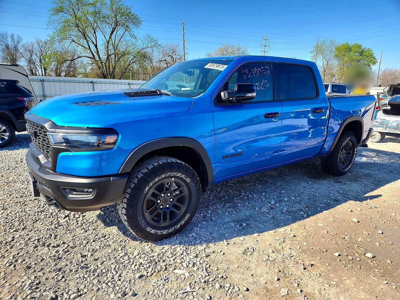 1C6SRFLP6SN728106 · 2025 RAM 1500