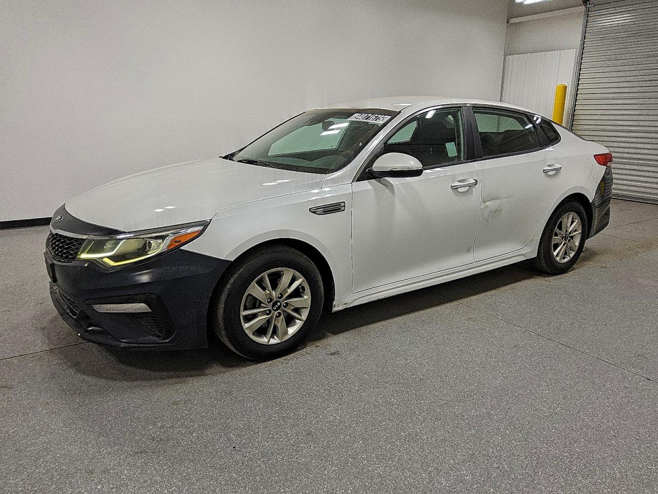 5XXGT4L32KG275213 · 2019 KIA OPTIMA