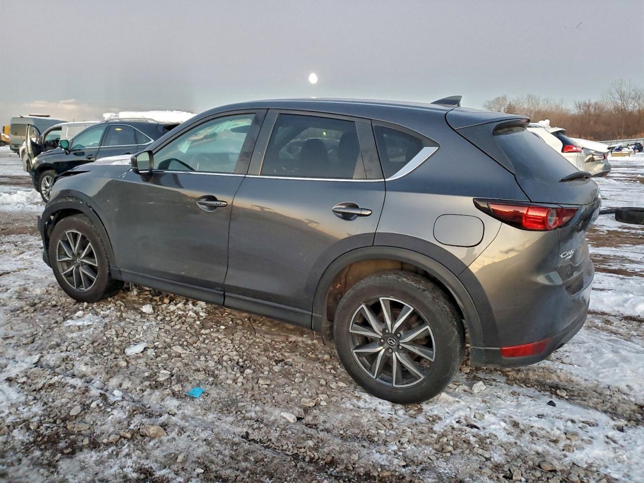 JM3KFBCM1J0421347 · 2018 MAZDA CX-5 · 2/13