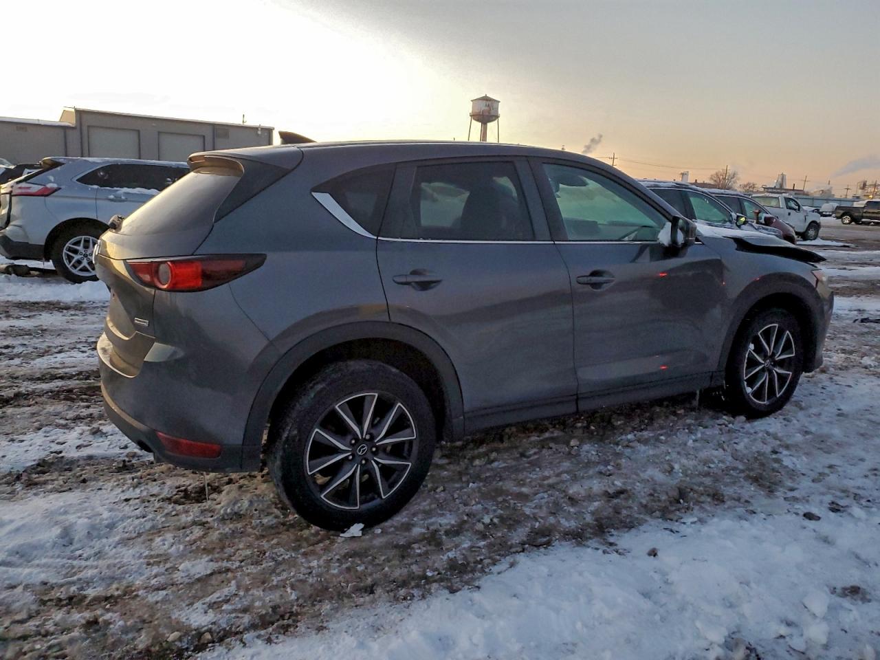 JM3KFBCM1J0421347 · 2018 MAZDA CX-5 · 3/13
