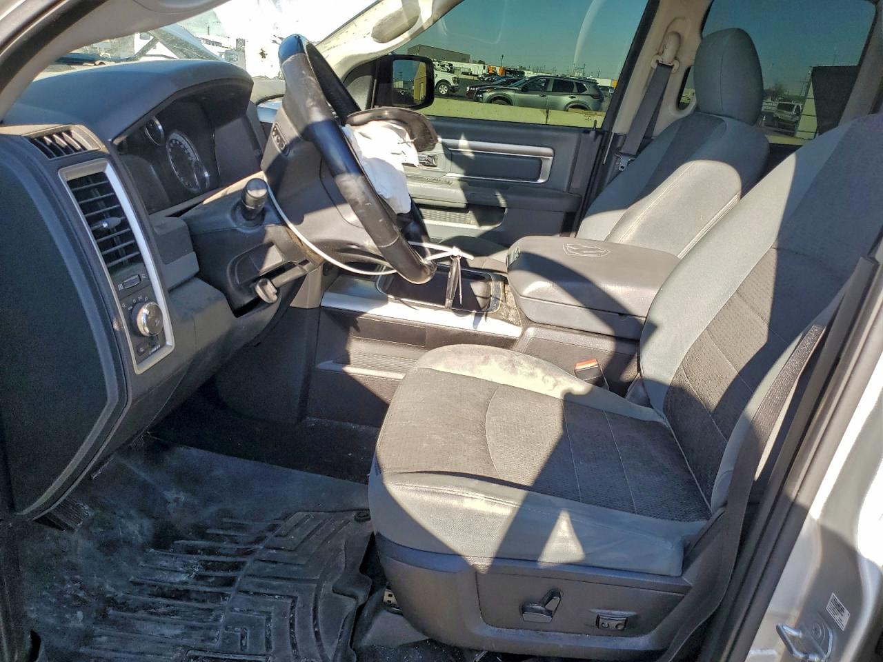 1C6RR7GT4GS117592 · 2016 RAM 1500 · 7/12