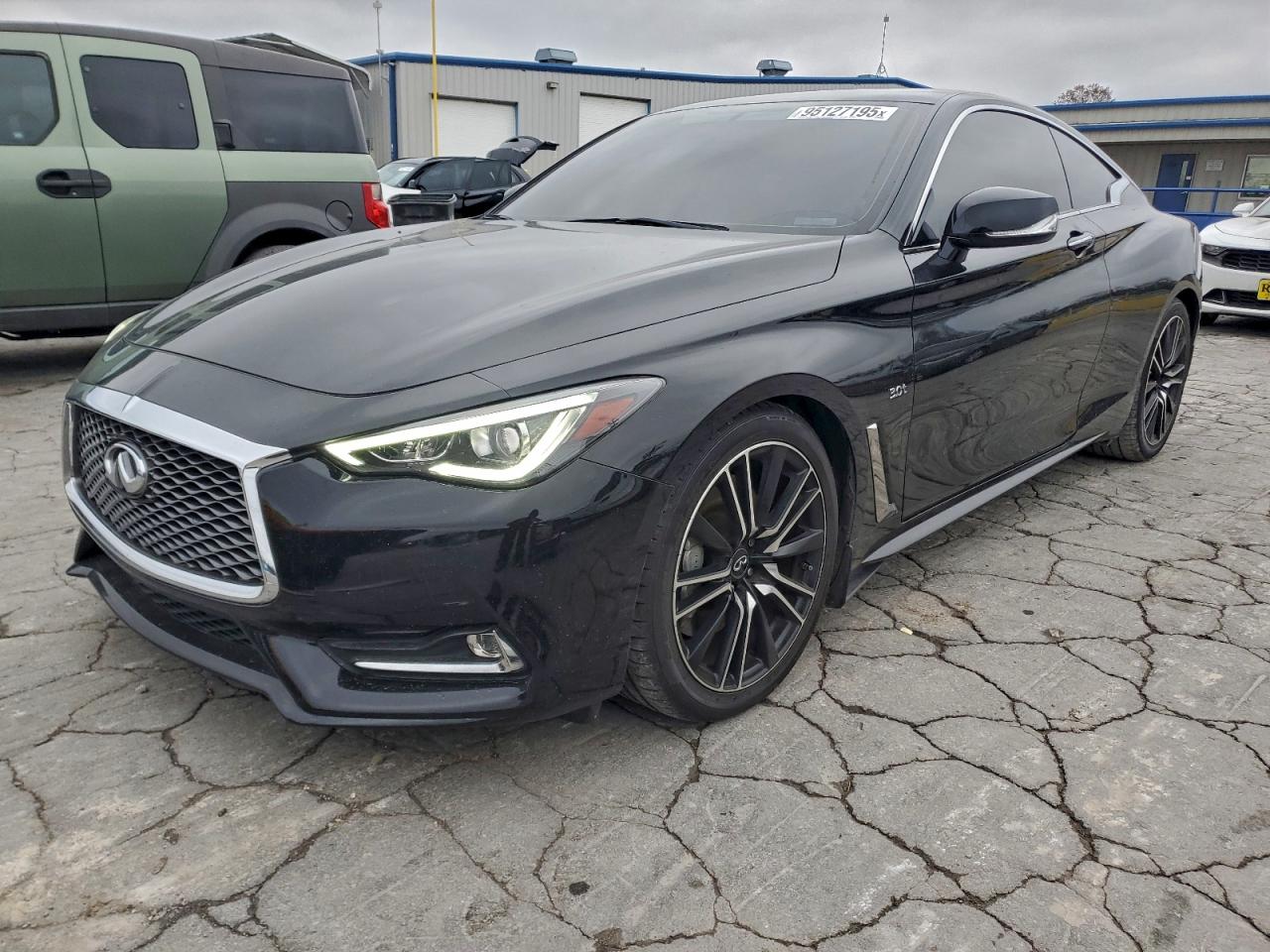 JN1EV7EK8JM340634 · 2018 INFINITI Q60