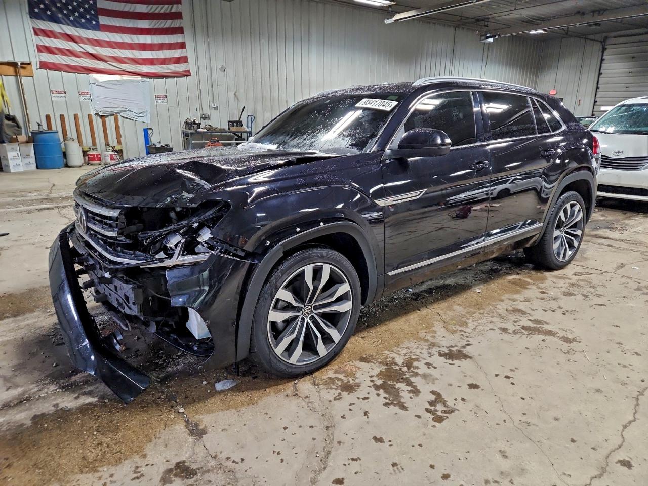 1V2TE2CA4LC224436 · 2020 VOLKSWAGEN ATLAS CROSS SPORT