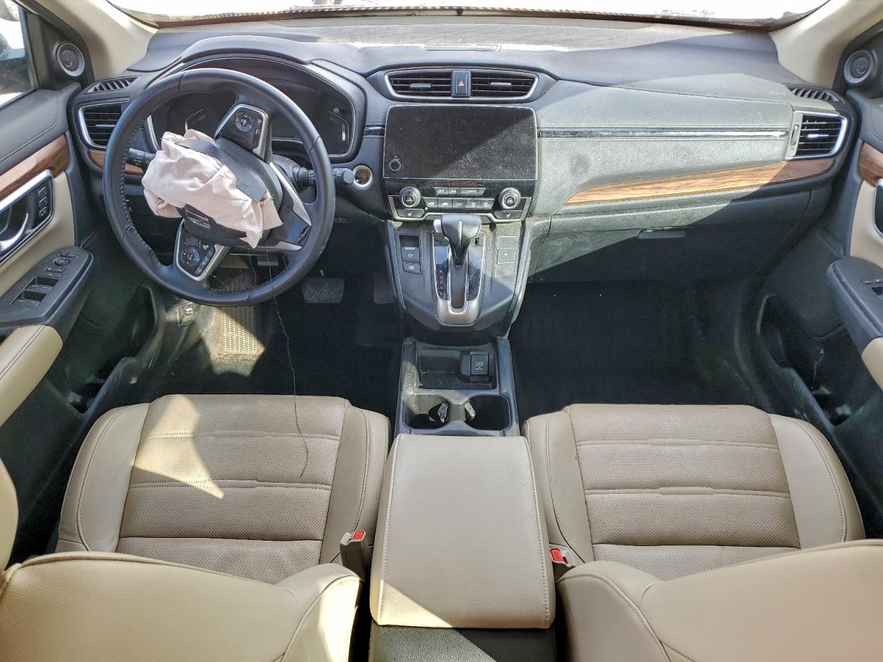 2HKRW2H96JH600997 · 2018 HONDA CR-V · 8/13
