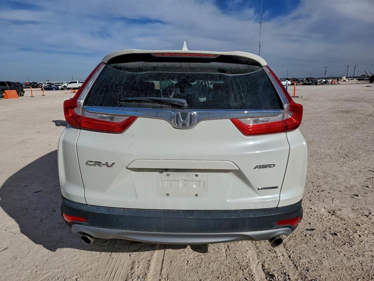 2HKRW2H96JH600997 · 2018 HONDA CR-V · 6/13
