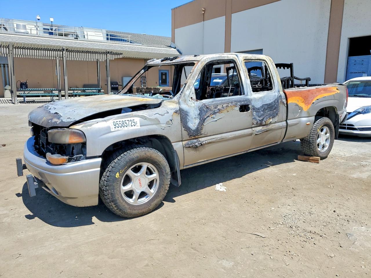 2002 GMC SIERRA
