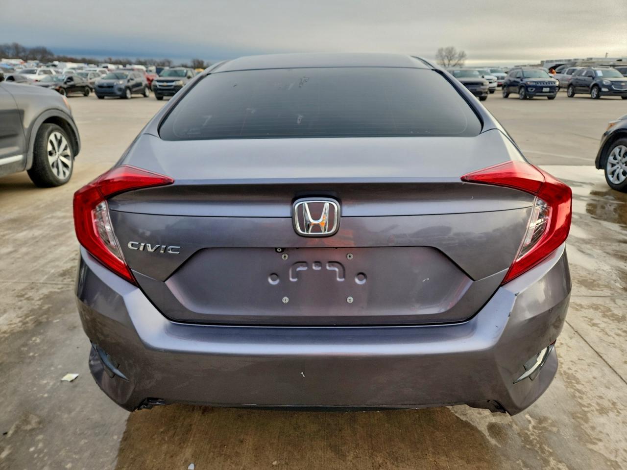 19XFC2F53JE206406 · 2018 HONDA CIVIC · 6/12