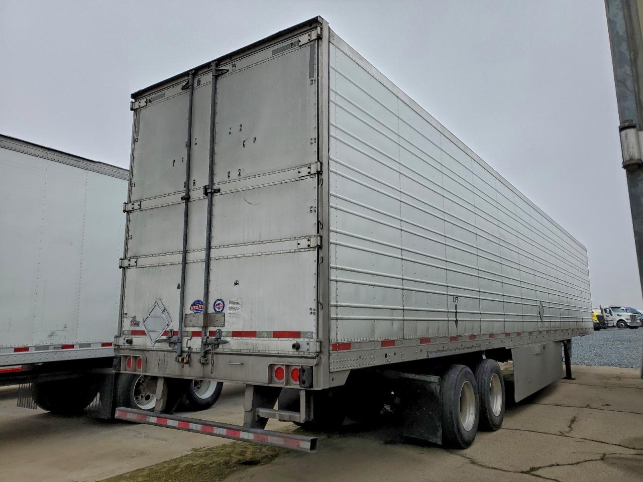 1UYVS2536H2941016 · 2016 UTILITY TRAILER TRAILER · 5/10