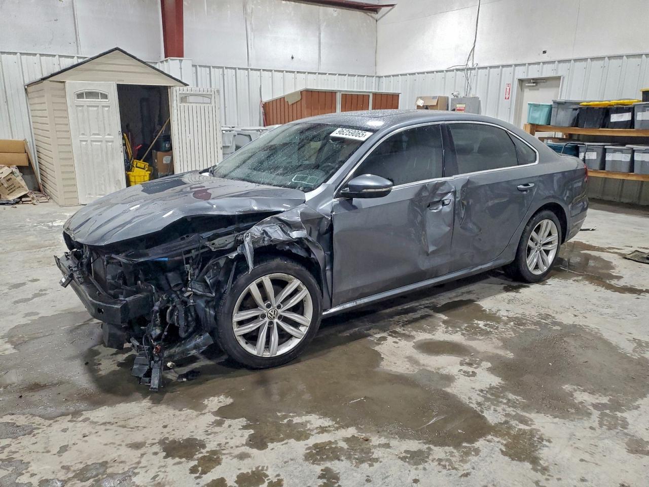1VWBA7A31JC021878 · 2018 VOLKSWAGEN PASSAT