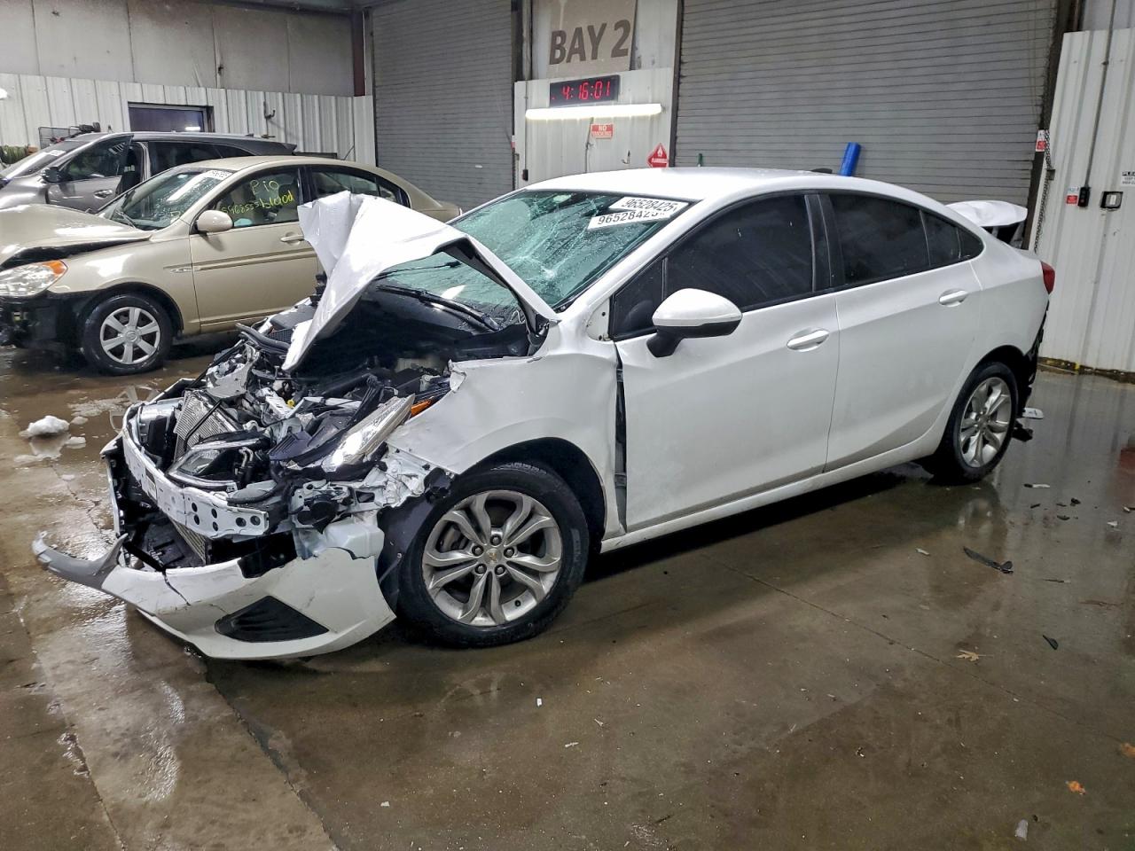 1G1BC5SM5K7108467 · 2019 CHEVROLET CRUZE