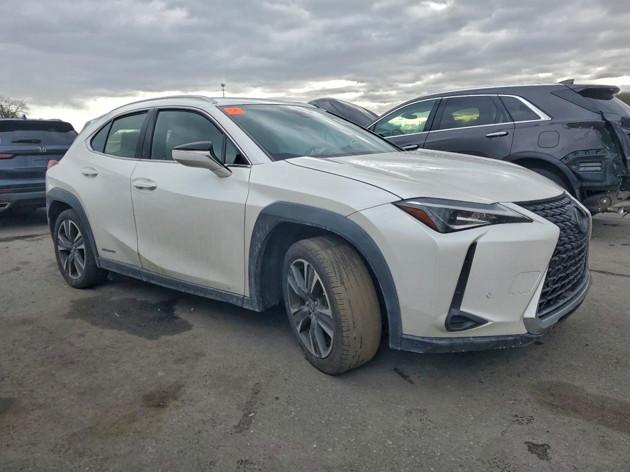 JTHU9JBH8K2017912 · 2019 LEXUS UX · 4/12