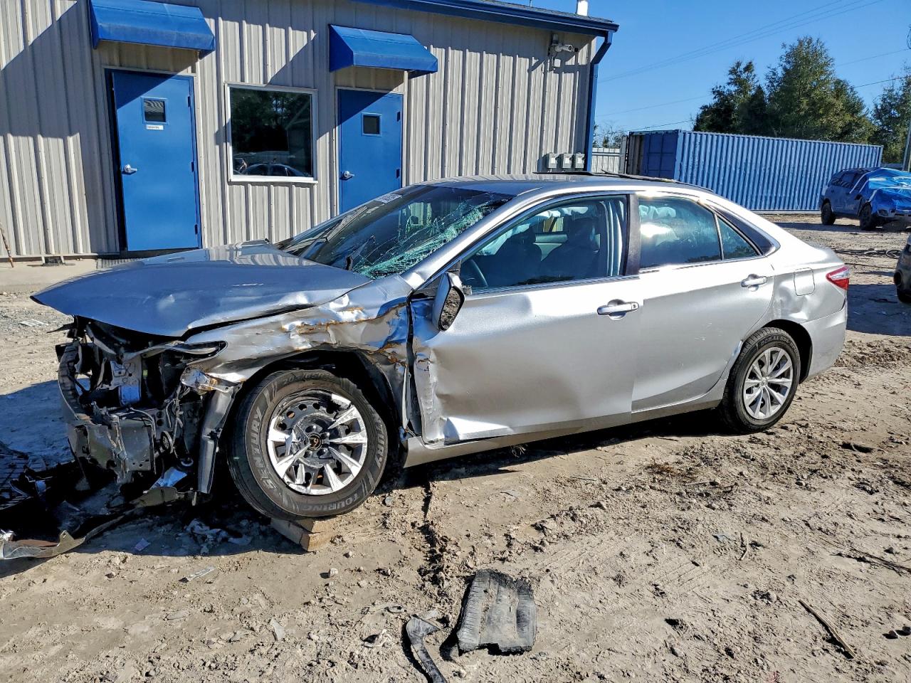 4T4BF1FK6FR511673 · 2015 TOYOTA CAMRY