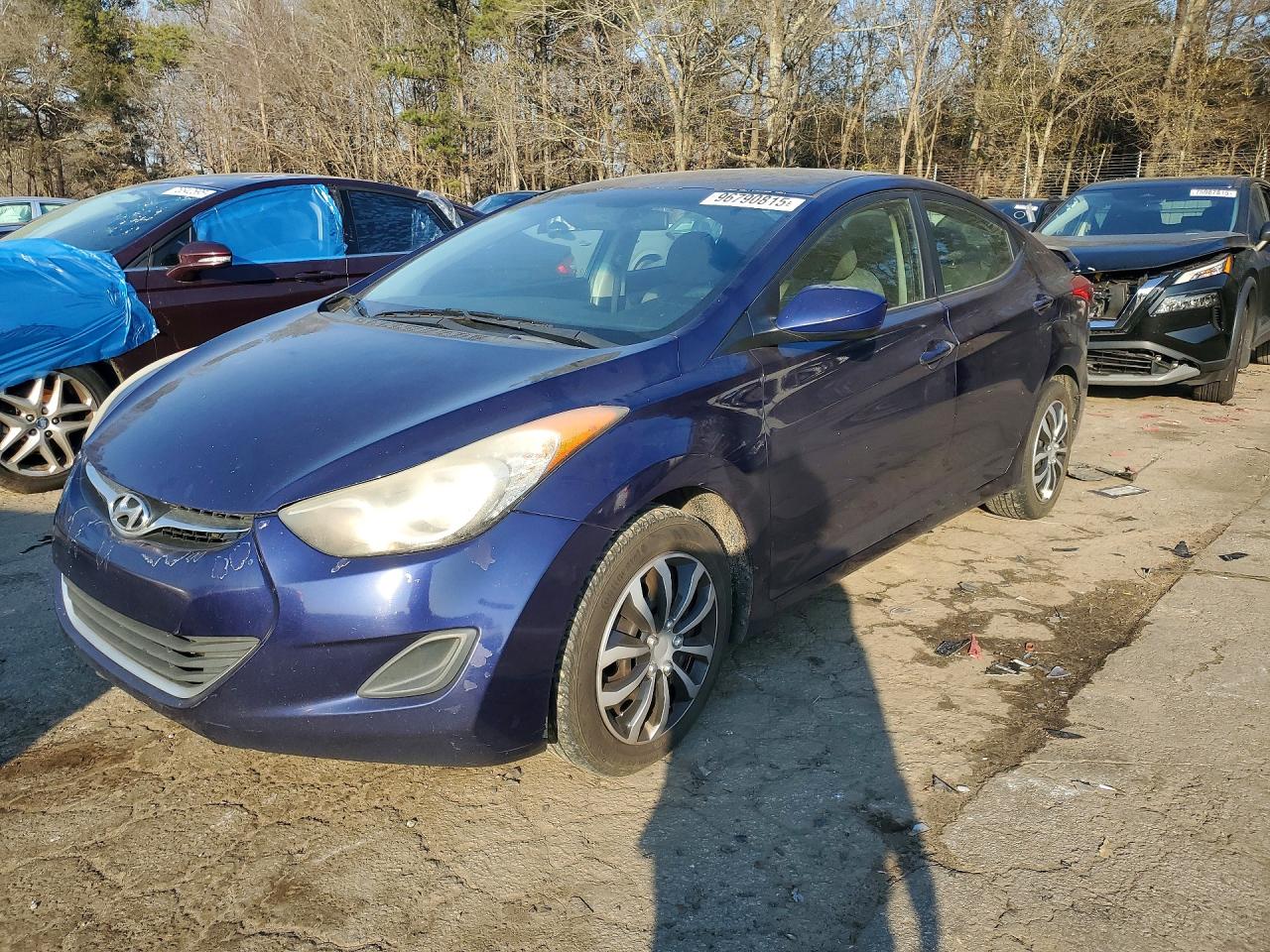 5NPDH4AE9BH013816 · 2011 HYUNDAI ELANTRA