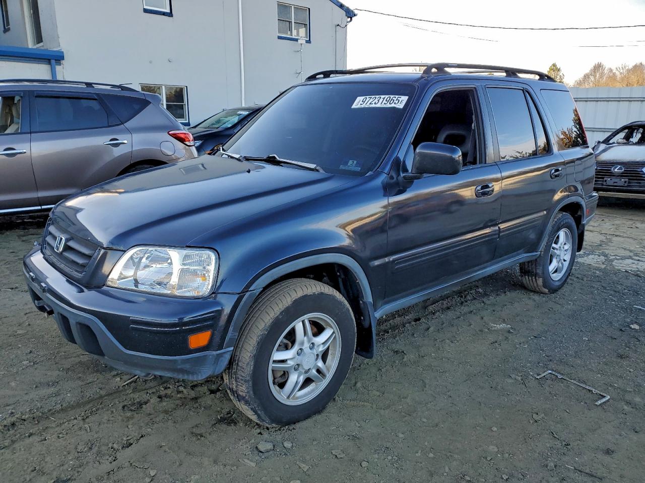 JHLRD1877YC046764 · 2000 HONDA CR-V