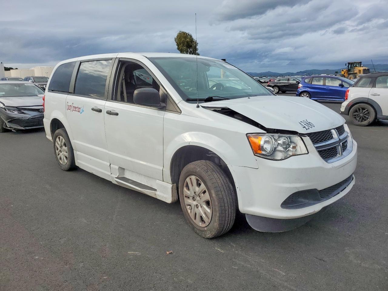 2C7WDGBG2KR727671 · 2019 DODGE GRAND CARAVAN · 4/13