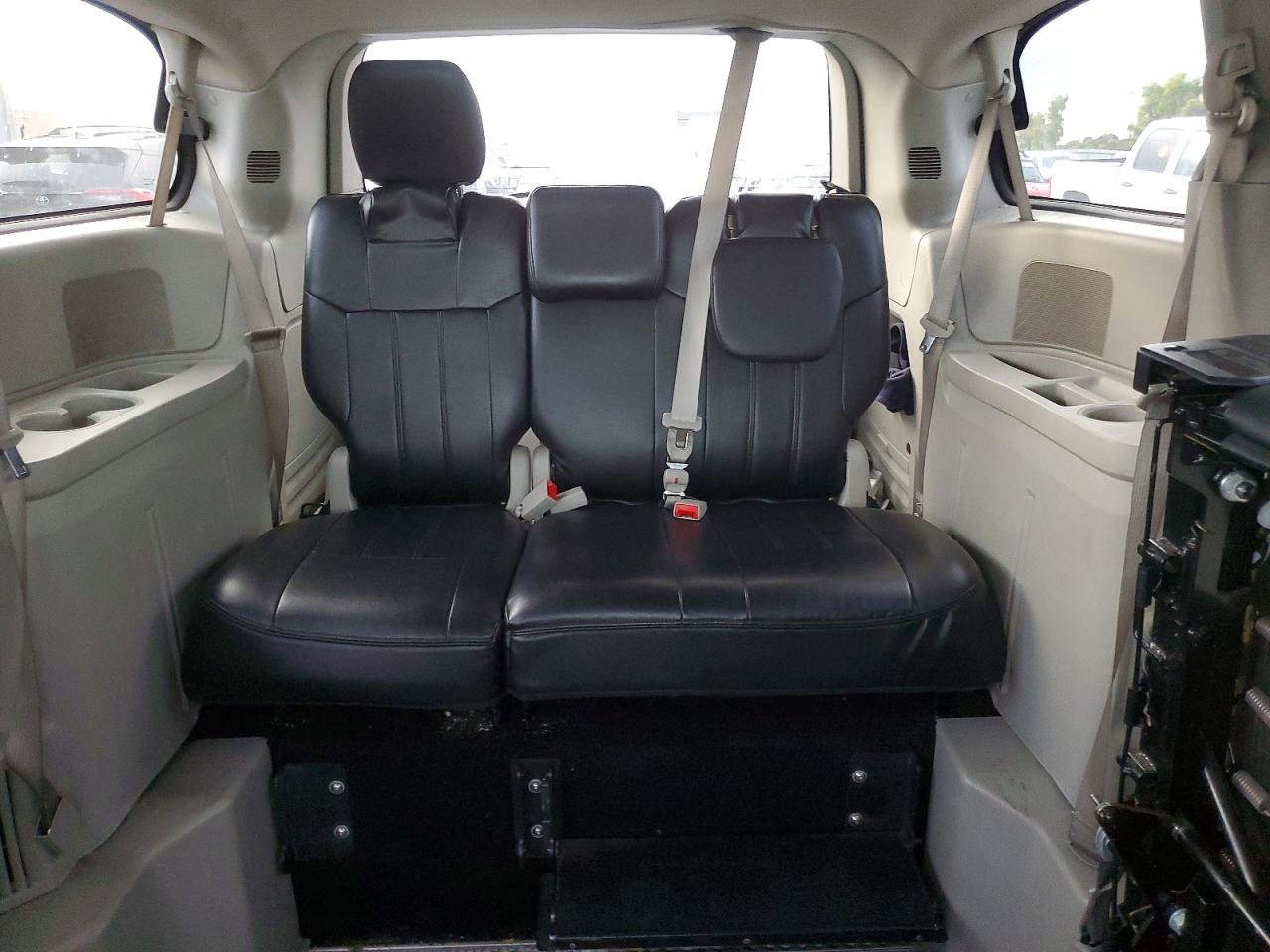 2C7WDGBG2KR727671 · 2019 DODGE GRAND CARAVAN · 10/13