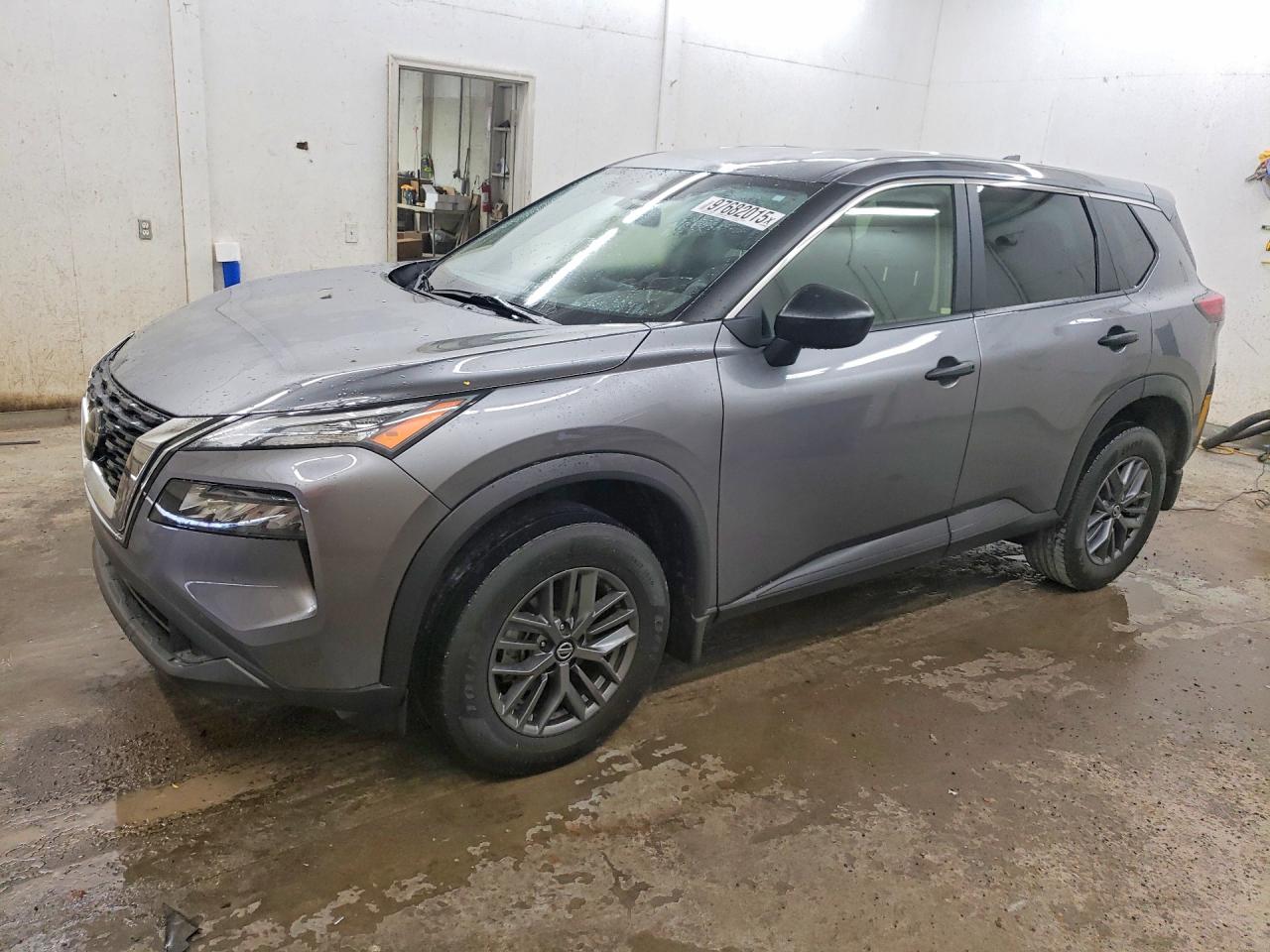 JN8AT3AB2MW208191 · 2021 NISSAN ROGUE