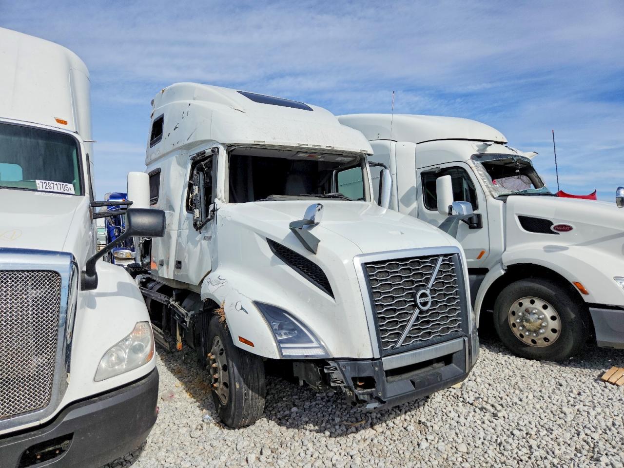 4V4NC9EH4PN619153 · 2023 VOLVO VNL