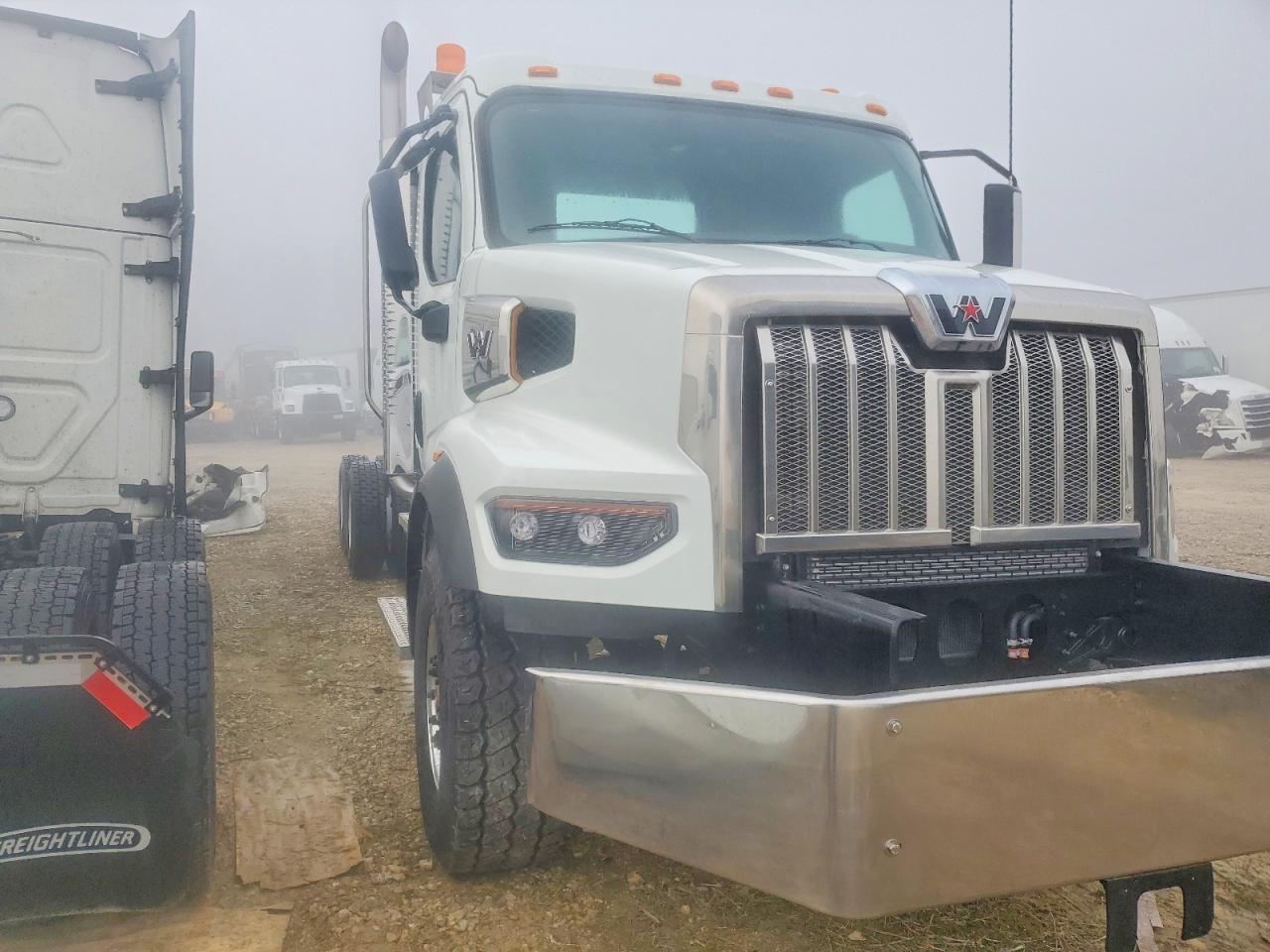 5KKHBPDV9SPVV6294 · 2025 WESTERN STAR/AUTO CAR 47X CHASSIS