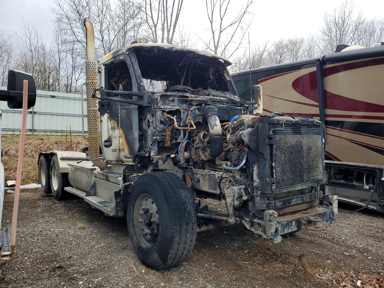 1XKZD40X6MJ449932 · 2021 KENWORTH T880