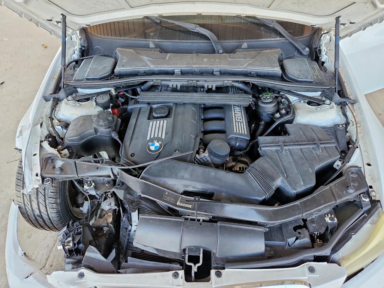 WBAPH7G59BNM57734 · 2011 BMW 328 · 11/12