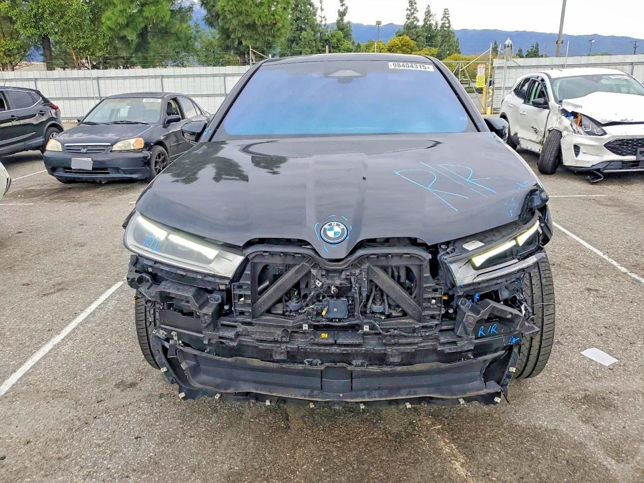 WB523CF08RCP54392 · 2024 BMW IX · 5/12