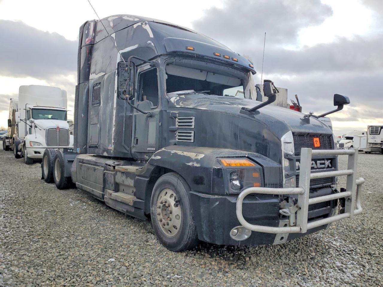 1M1AN4GYXNM025741 · 2022 MACK ANTHEM