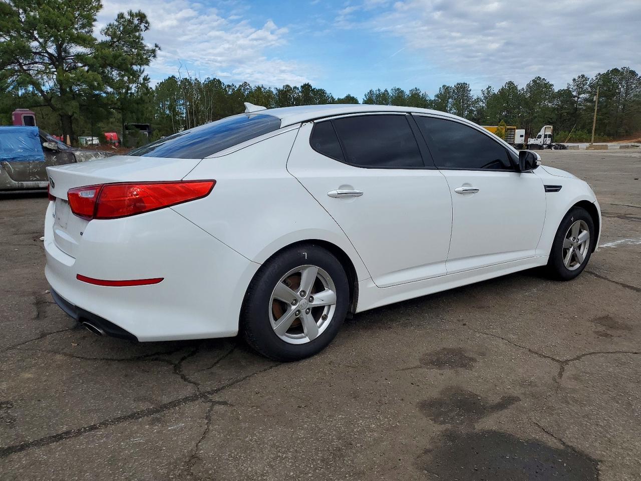 5XXGM4A75FG410130 · 2015 KIA OPTIMA · 3/12