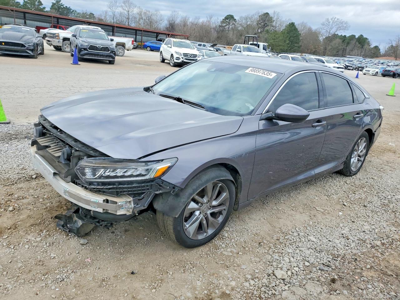 1HGCV1F19JA141117 · 2018 HONDA ACCORD