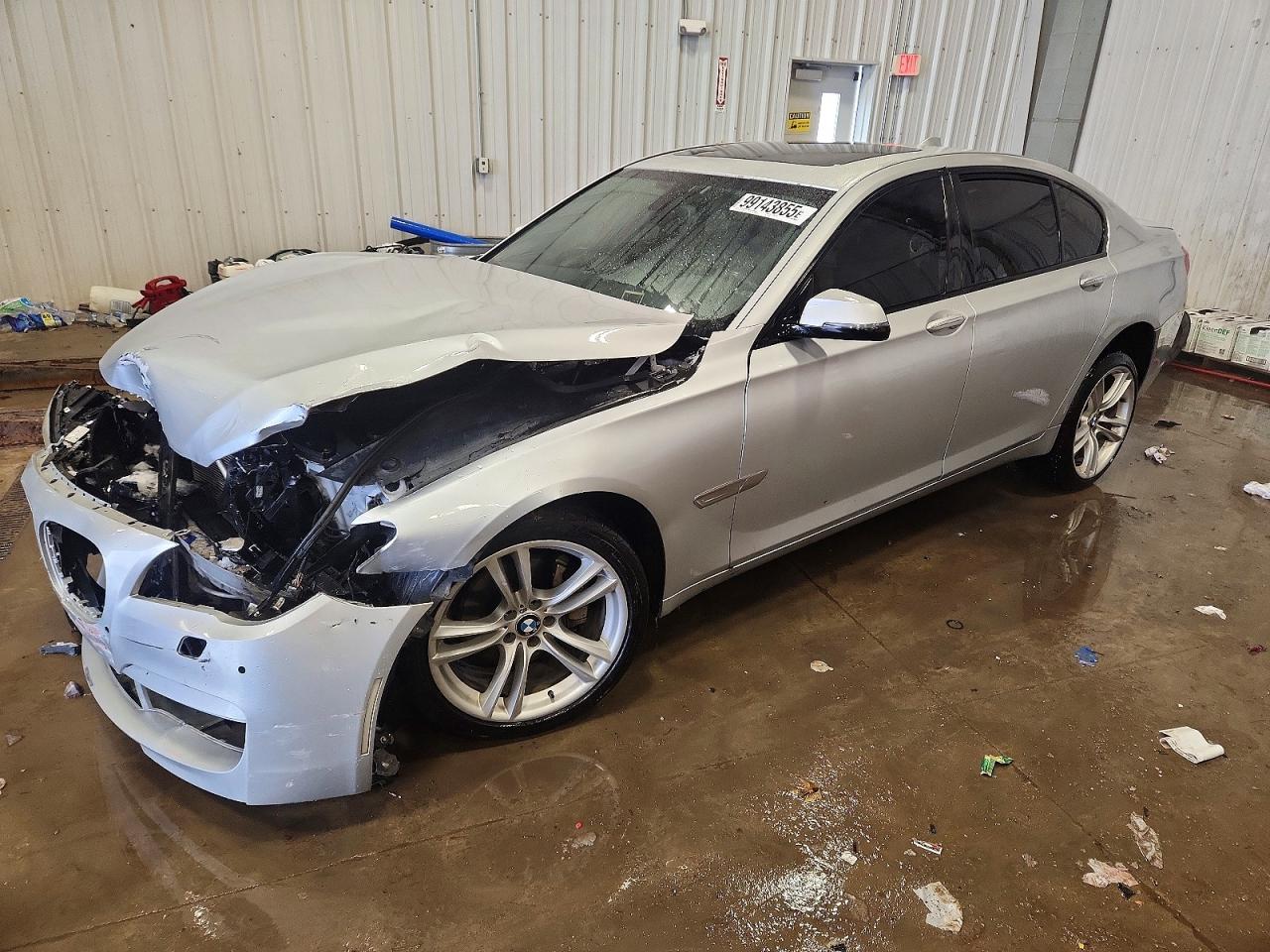 WBAYA6C56DD143329 · 2013 BMW 740
