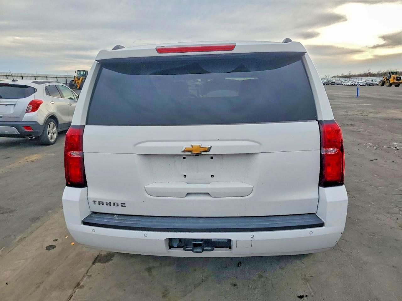 1GNSCBKC0LR211564 · 2020 CHEVROLET TAHOE · 6/13